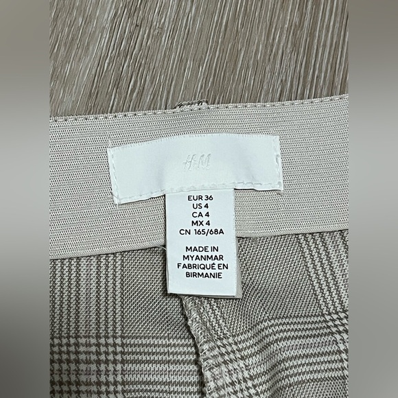 H&M Beige Plaid Trousers Straight Slim Leg Pants 28 inch inseam officewear - Picture 8 of 10